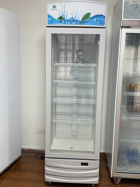Tủ làm mát bằng không khí (tủ trưng bày 1 cửa) - Tủ Lạnh Công Nghiệp Bông Tuyết Việt Nam - Công Ty TNHH Điện Lạnh Bông Tuyết Việt Nam